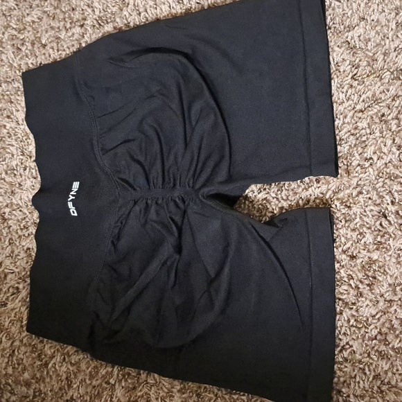 Dfyne Shorts - Picture 2 of 2